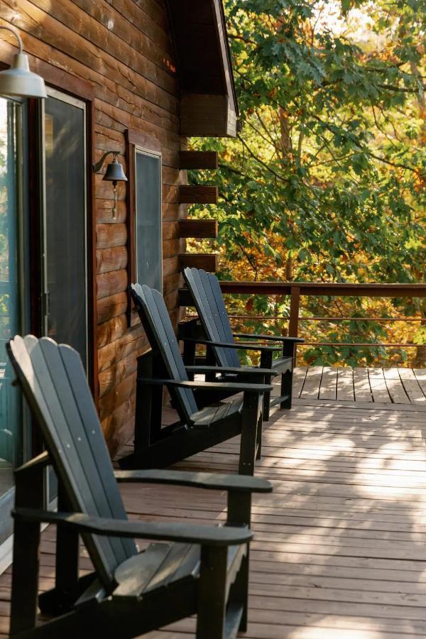 Hot Tub Charming & Chic Mountain Gem On Sleepy Creek Villa Бъркли Спрингс Екстериор снимка