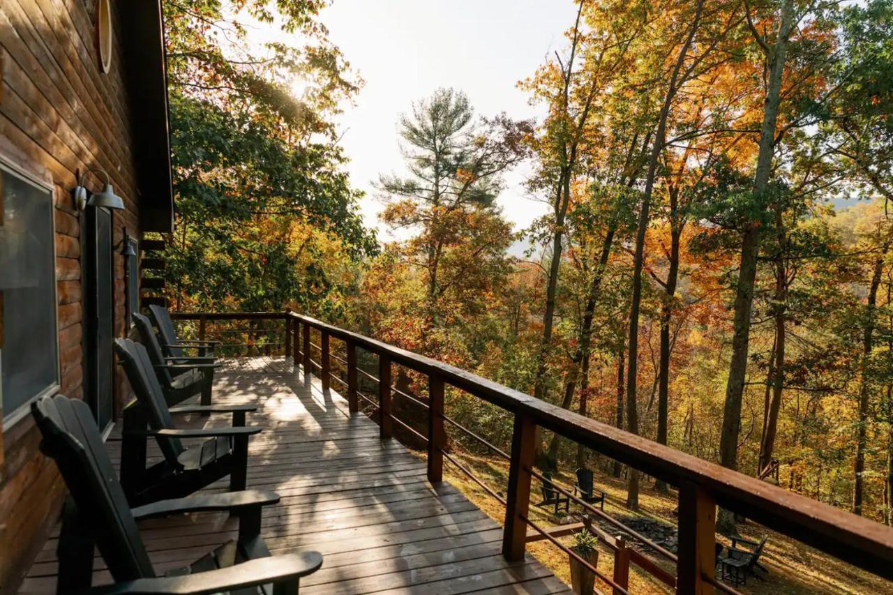 Hot Tub Charming & Chic Mountain Gem On Sleepy Creek Villa Бъркли Спрингс Екстериор снимка