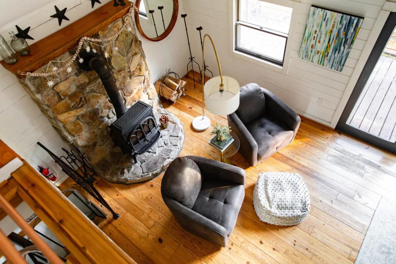 Hot Tub Charming & Chic Mountain Gem On Sleepy Creek Villa Бъркли Спрингс Екстериор снимка