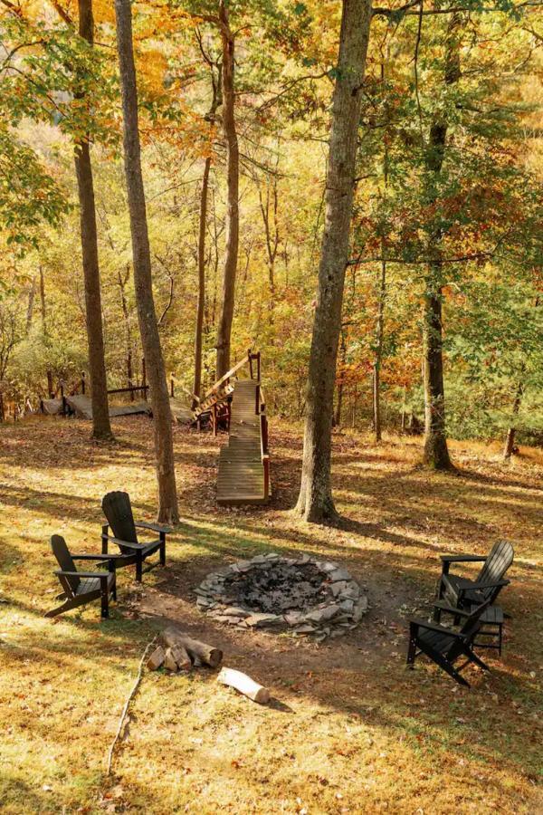 Hot Tub Charming & Chic Mountain Gem On Sleepy Creek Villa Бъркли Спрингс Екстериор снимка